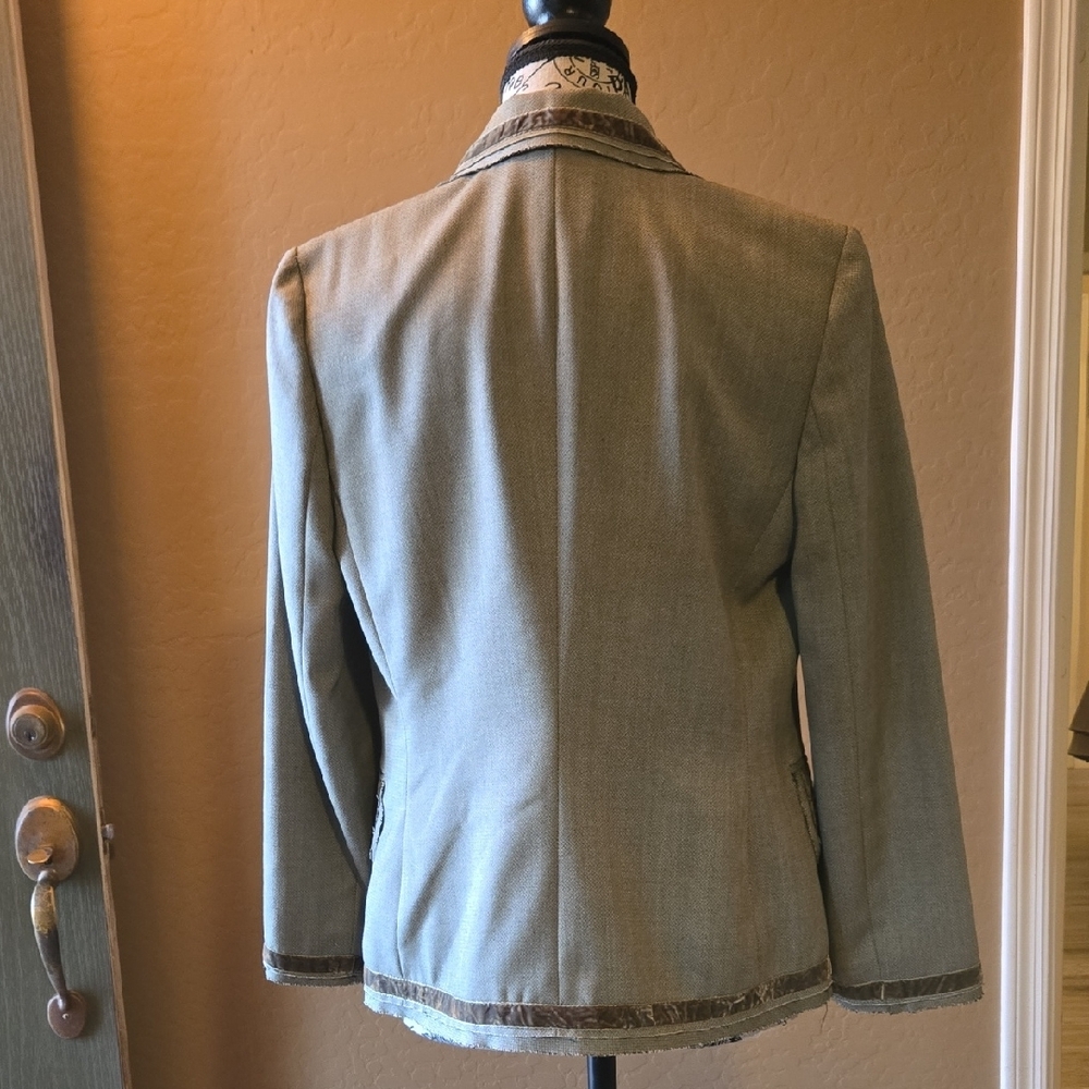 Banana Republic Two-Button Tan Blazer #926 - Picture 3 of 8